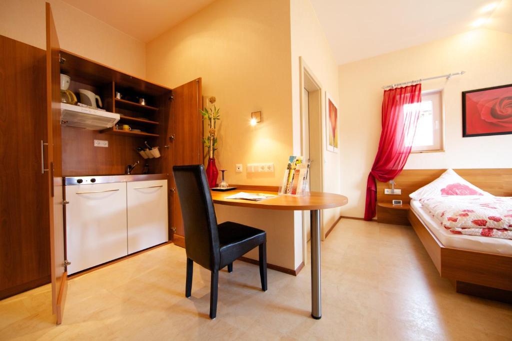 Kleines Landhaus Wendel Hotel Kapellen-Drusweiler Luaran gambar